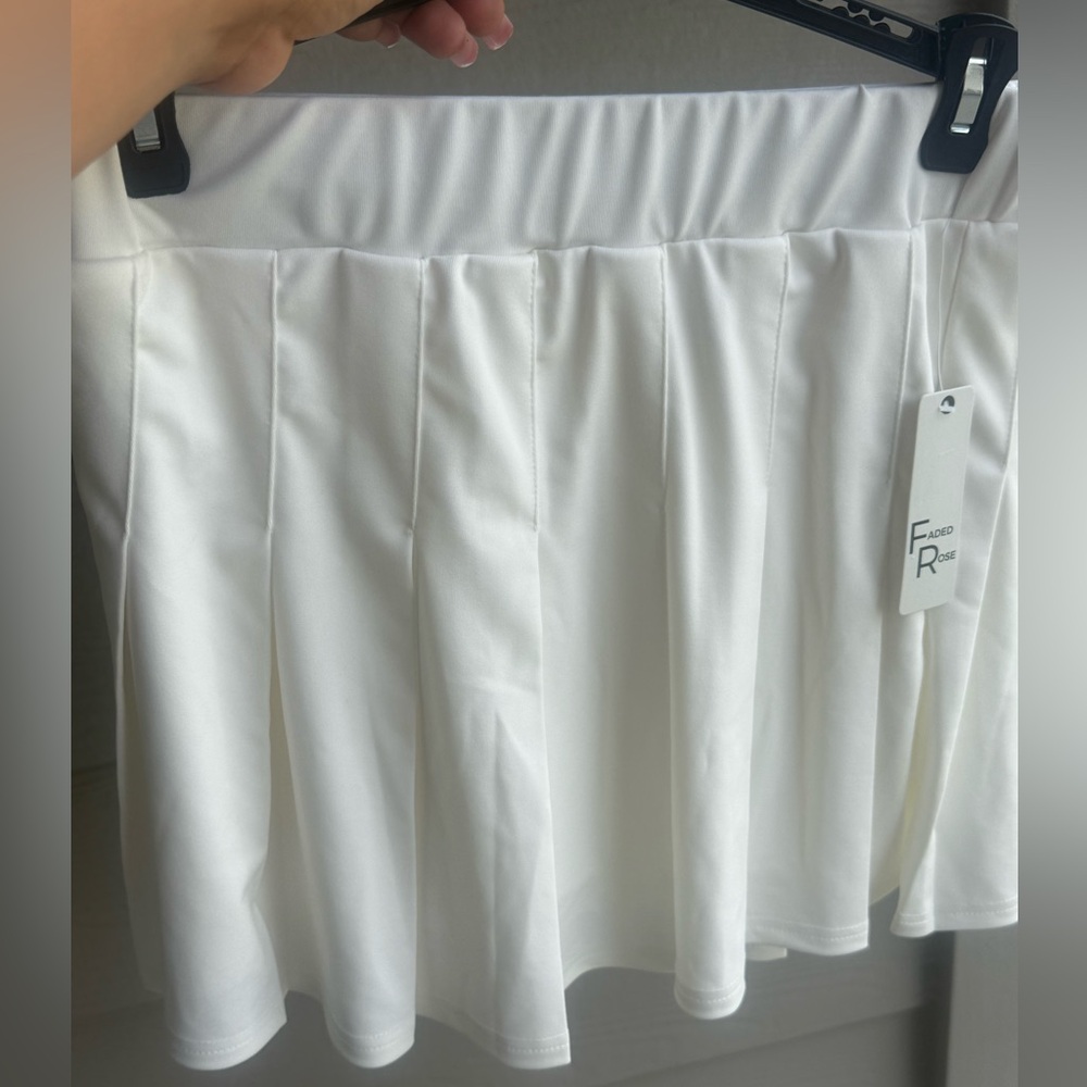 Faded Rose White Pleated Skater Mini Skirt